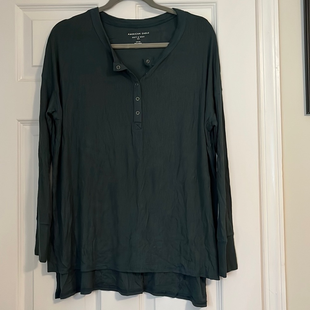 American Eagle Long Sleeve Ribbed Henley